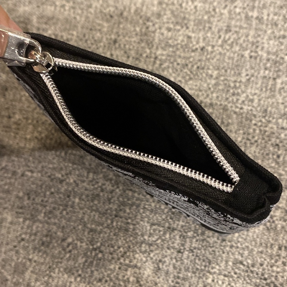 New Christian Dior eyeshadow pouch converted to coin purse - Picture 3 of 3